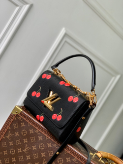 Louis Vuitton Twist MM