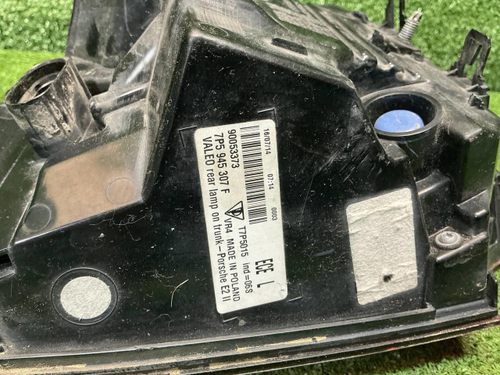 Фонарь левый внутренний Porsche Cayenne 958 14-18