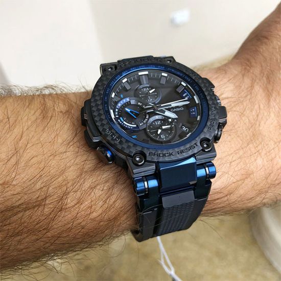 Часы мужские Casio G-Shock MTG-B1000XB-1AER