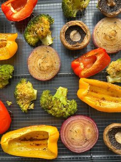 Противень для запекания с решеткой-гриль Roast Masters, 22х30 см, черный