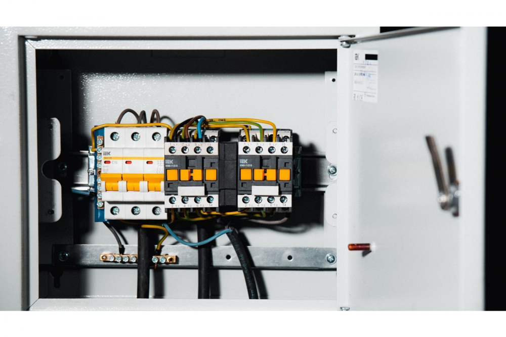 Электромеханические вальцы Rollen RME-1500х4