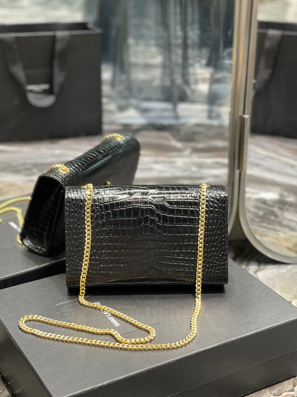 Saint Laurent Kate Medium Bag 24 cm
