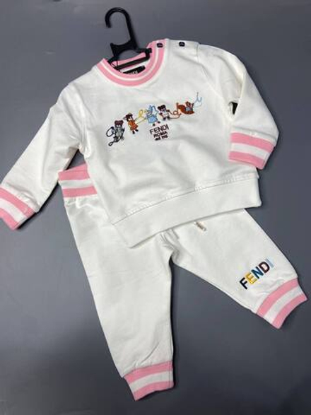 Костюм Fendi