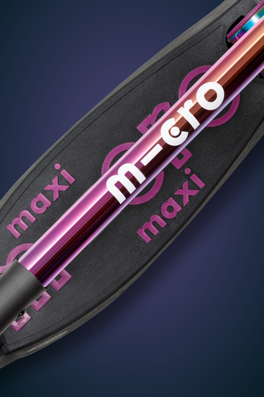 Самокат Maxi Micro Deluxe LED складной, неохром сиреневый