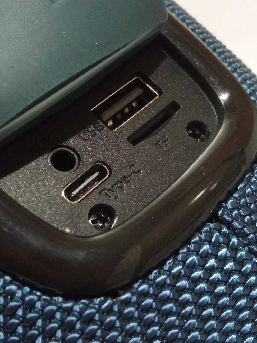 Беспроводная колонка RGB Light TWS 1+1 RoHS JC-600