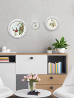 Картина на натуральном холсте в круглой деревянной раме "Райские птички"