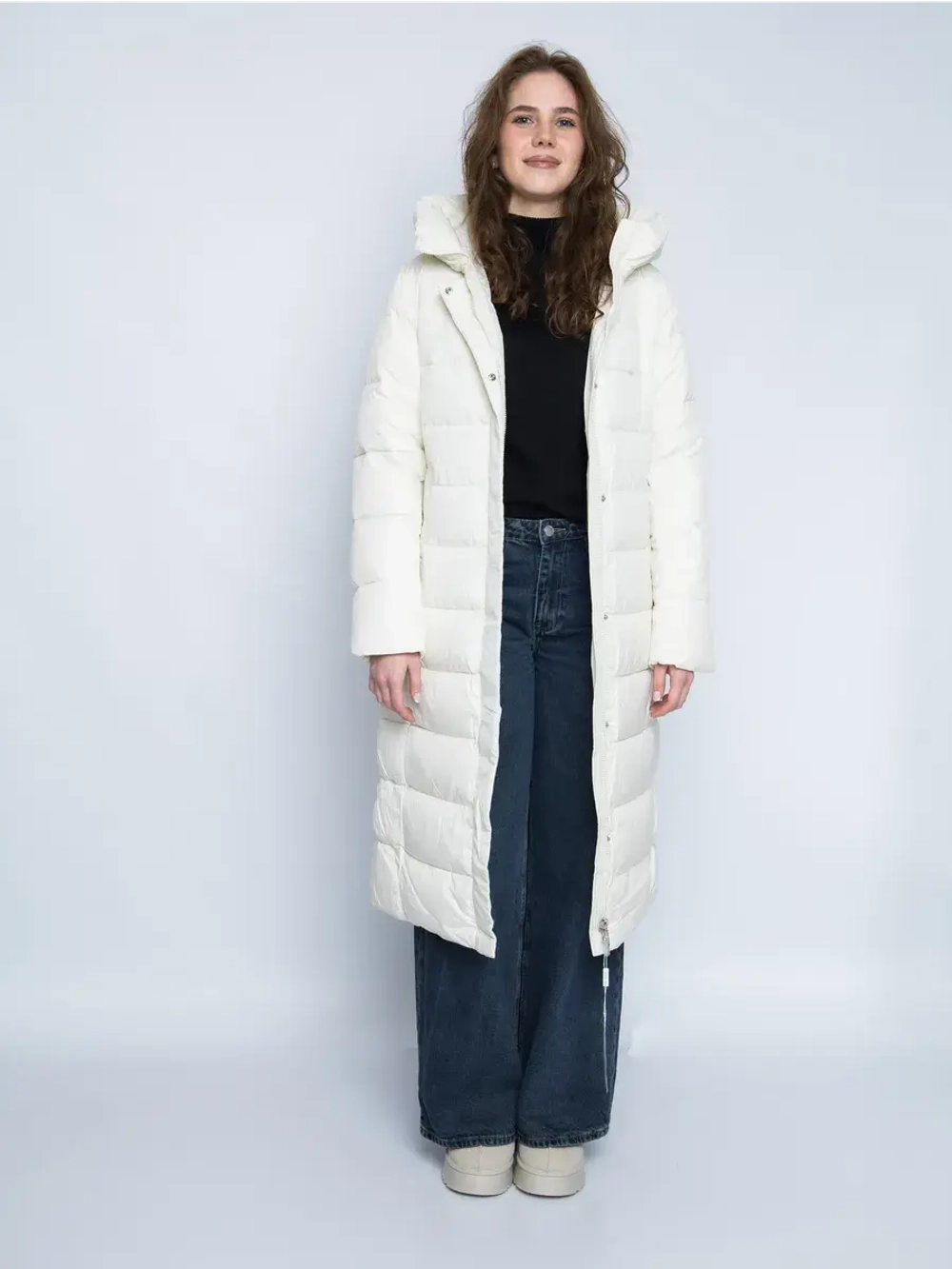 Куртка зимняя удлиненная с капюшоном