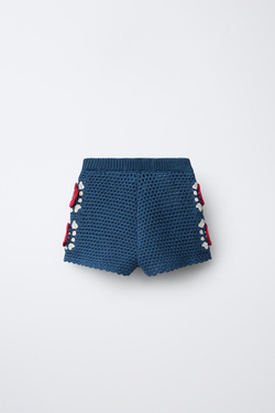 ZARA БЕРМУДЫ ИЗ КРУЖЕВА КРОШЕ С ЦВЕТОЧНЫМ УЗОРОМ, СИНИЙ