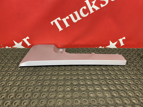 Накладка бампера левая