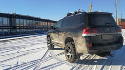 Toyota Land Cruiser 200