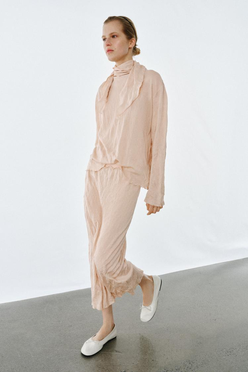 ZARA ЮБКА МИДИ ИЗ ЖАТОГО ТРИКОТАЖА, ТЕЛЕСНО-РОЗОВЫЙ