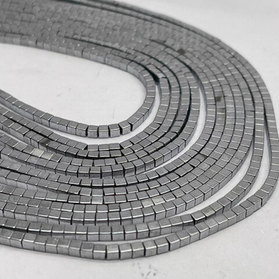 гк2-с Гематит синт. кубик 2мм, серебро, 40см