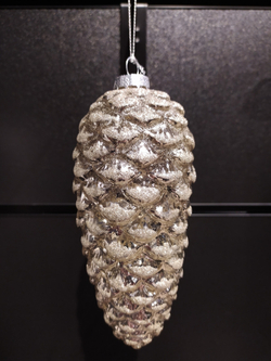 Елочная игрушка 7х16см House of Seasons Шишка шампань/белая/серебро в ассортименте 3 вида