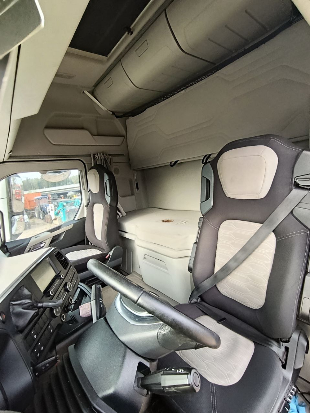 Ford F-Max 4x2 Седельный тягач CCK1 (Дизельный, 12,7 л, 500 л.с., АТ)