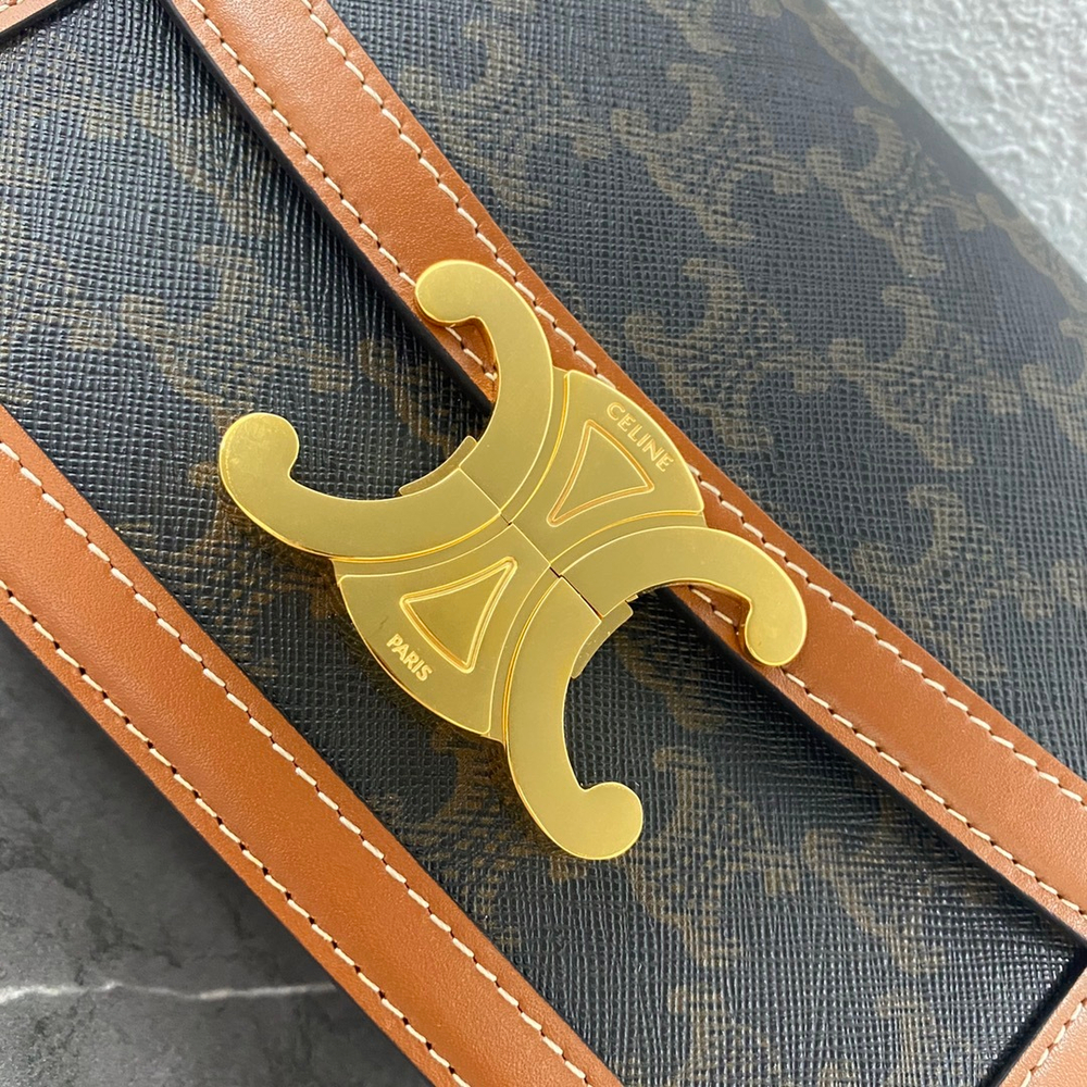 Celine Teen Triomphe Bag 18 cm