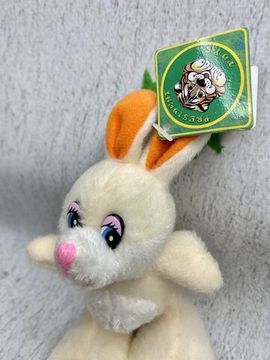 Брелок "Зайка с морковкой"