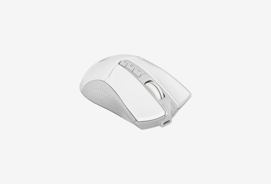 R90PLUSGREUISHWHITE_0226709105846