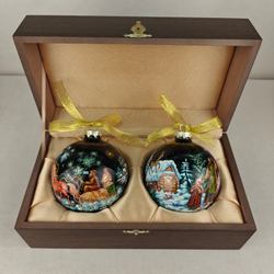 Набор новогодних шаров с ручной росписью "Серебряное копытце" и "Морозко" в футляре