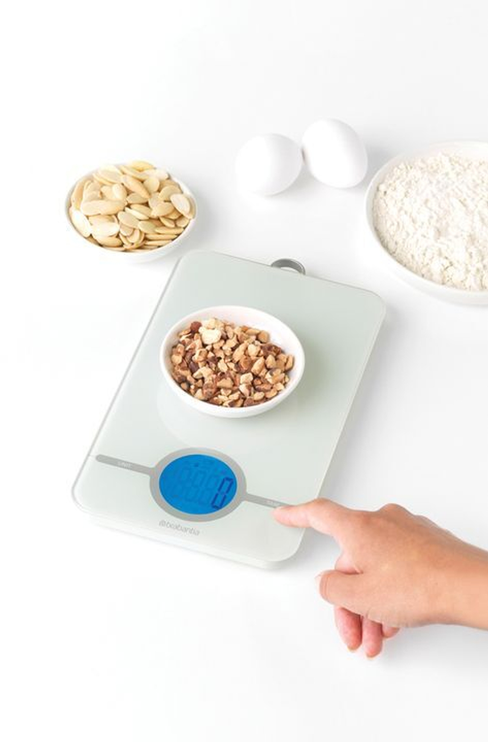 Цифровые кухонные весы Brabantia белые