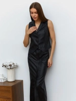 Жилет кожаный офисный