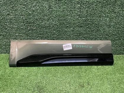 Накладка двери задняя правая Audi Q5 2 80A (17-нв)