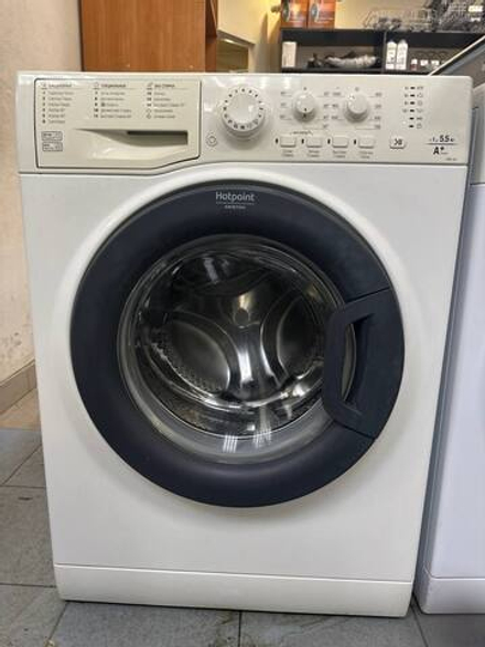 Стиральная машина Ariston  vmsl501 Б/У фронтальная 5.5 кг до 1000 об/мин