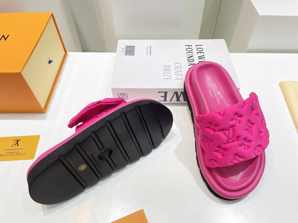 Louis Vuitton Pool Pillow Comfort Mule
