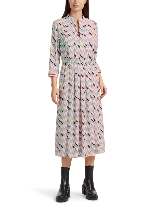 Платье с эластичным поясом