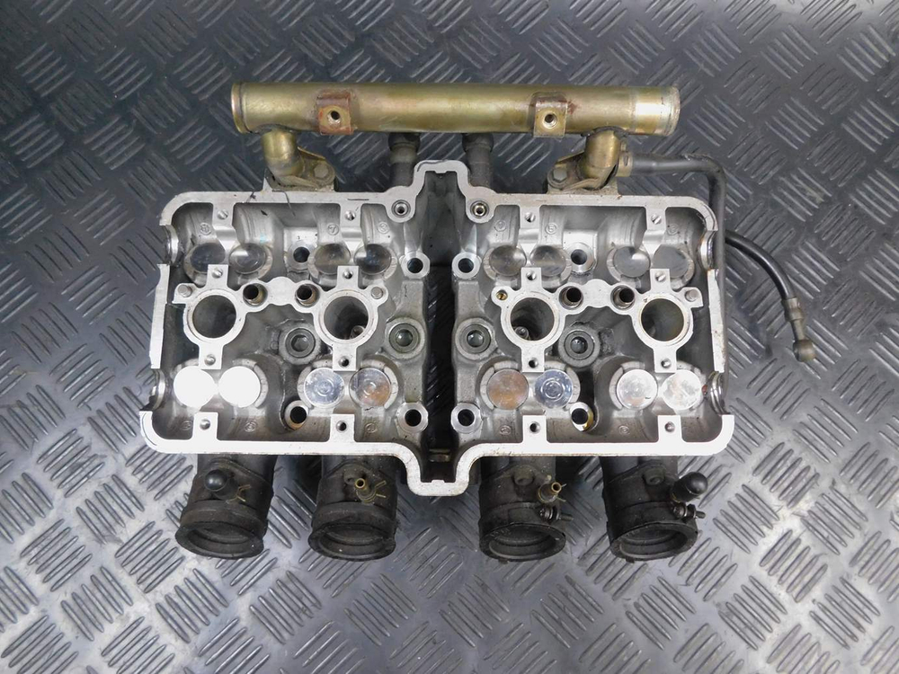 Головка блока цилиндров Kawasaki ZZR 400 98 052979