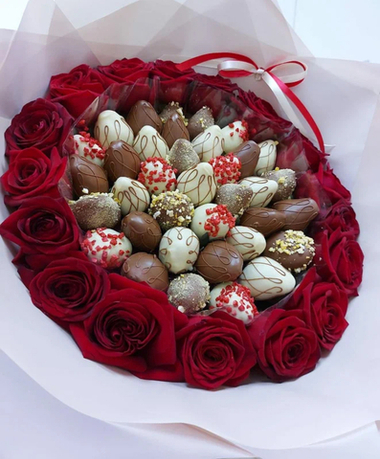 Клубника в шоколаде  букет.  39шт + Цветы 17