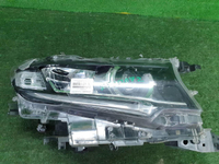 Битая Фара правая Toyota Land Cruiser Prado 150 (2017-н.в.) LED
