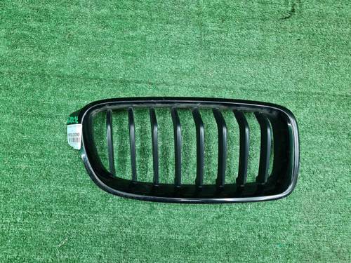 Решетка радиатора правая BMW 3er F30 (2011-2020)