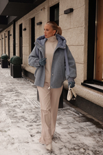 Пуховик средней длины из шерсти с капюшоном