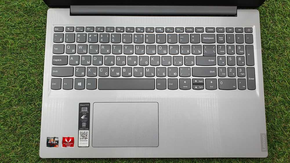 Ноутбук Lenovo  Ryzen 5/8 Gb/FHD