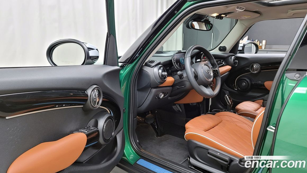 Mini Cooper S 5 даерей Classic (04.2023)