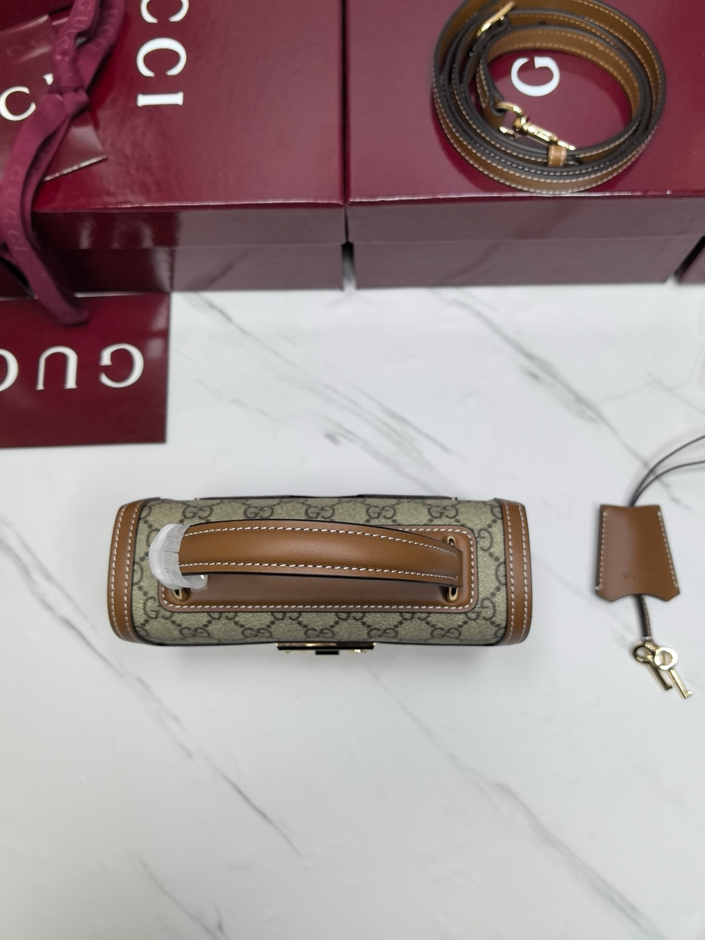 Padlock top handle bag