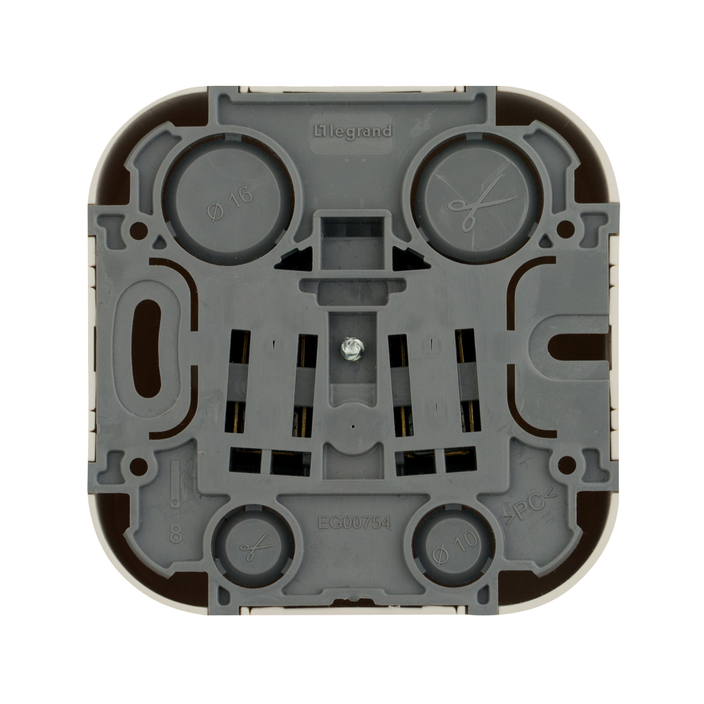 Розетка с заземлением со шторками IP20 16А 250В слоновая кость Quteo Legrand