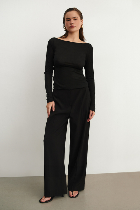 Лонгслив из трикотажа приталенного силуэта