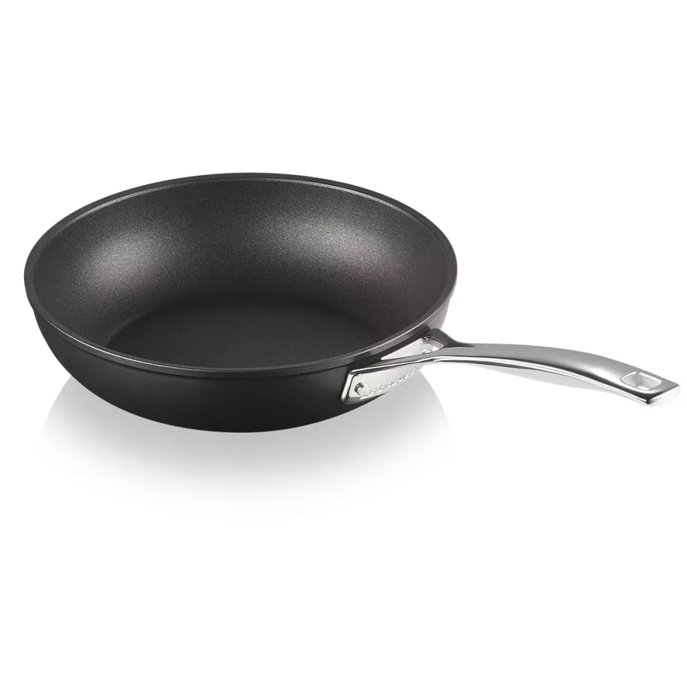 Le Creuset - Сковорода с антипригарным покрытием PRO глубиной 24см. / артикул   51101240010002  / GTIN 630870272995