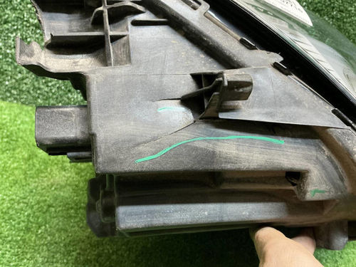 Фара правая Volvo XC60 2 (2017-2021) LED