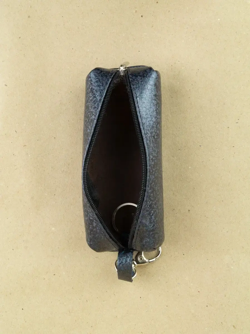 Ключница из натуральной кожи для мужчин и женщин Авсень для хранения вещей и аксессуаров