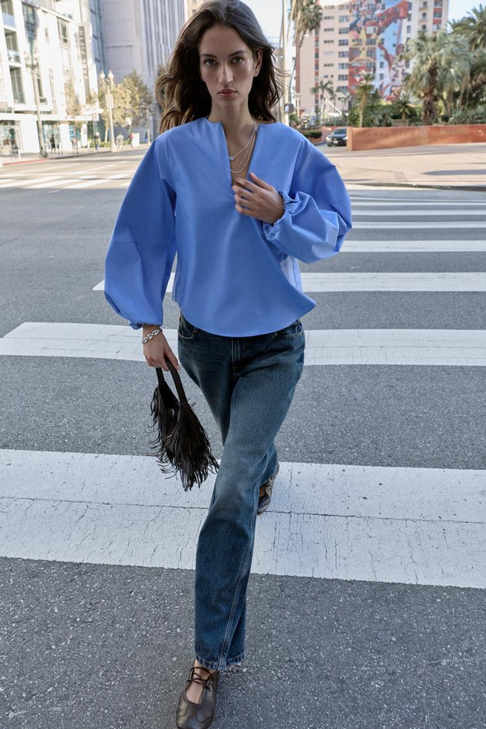 ZARA РУБАШКА ИЗ ПОПЛИНА С ОБЪЕМНЫМИ РУКАВАМИ, ГОЛУБОЙ