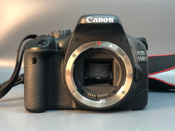 Canon 550D Kit 18-55mm, 9700 Кадров пробега