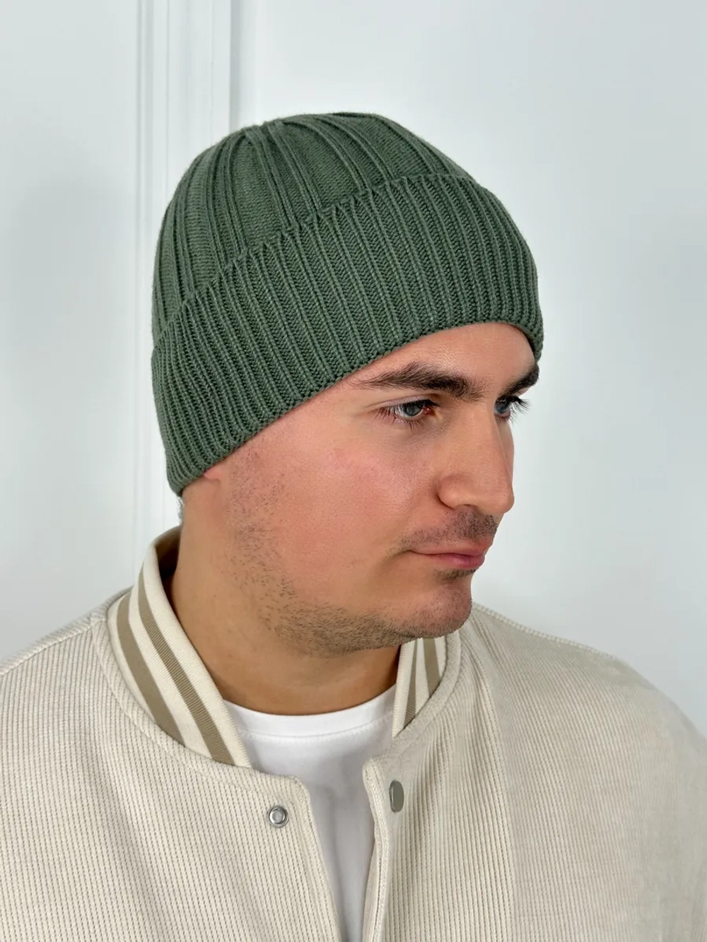 шапка вязаная теплая с отворотом стильная