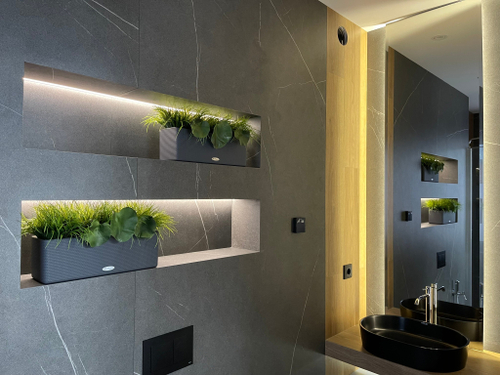 21.12. Искусственные растения в кашпо