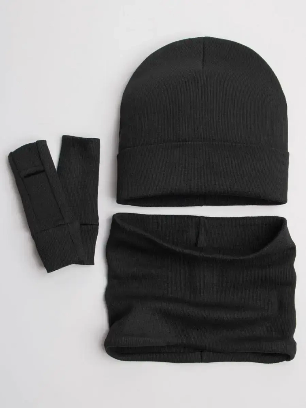 Шапка детская со снудом и митенками