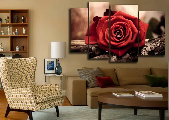 Модульная картина "Красный лепесток"