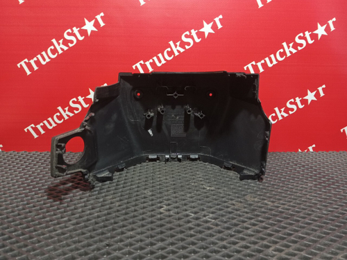 Кожух рулевой колонки 2018г.