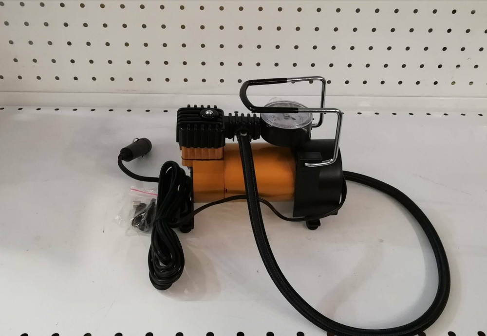 ET761-1 / Автомобильный компрессор однопоршневой, 12v, 10 Amp / 35L / Min (1 шт.)