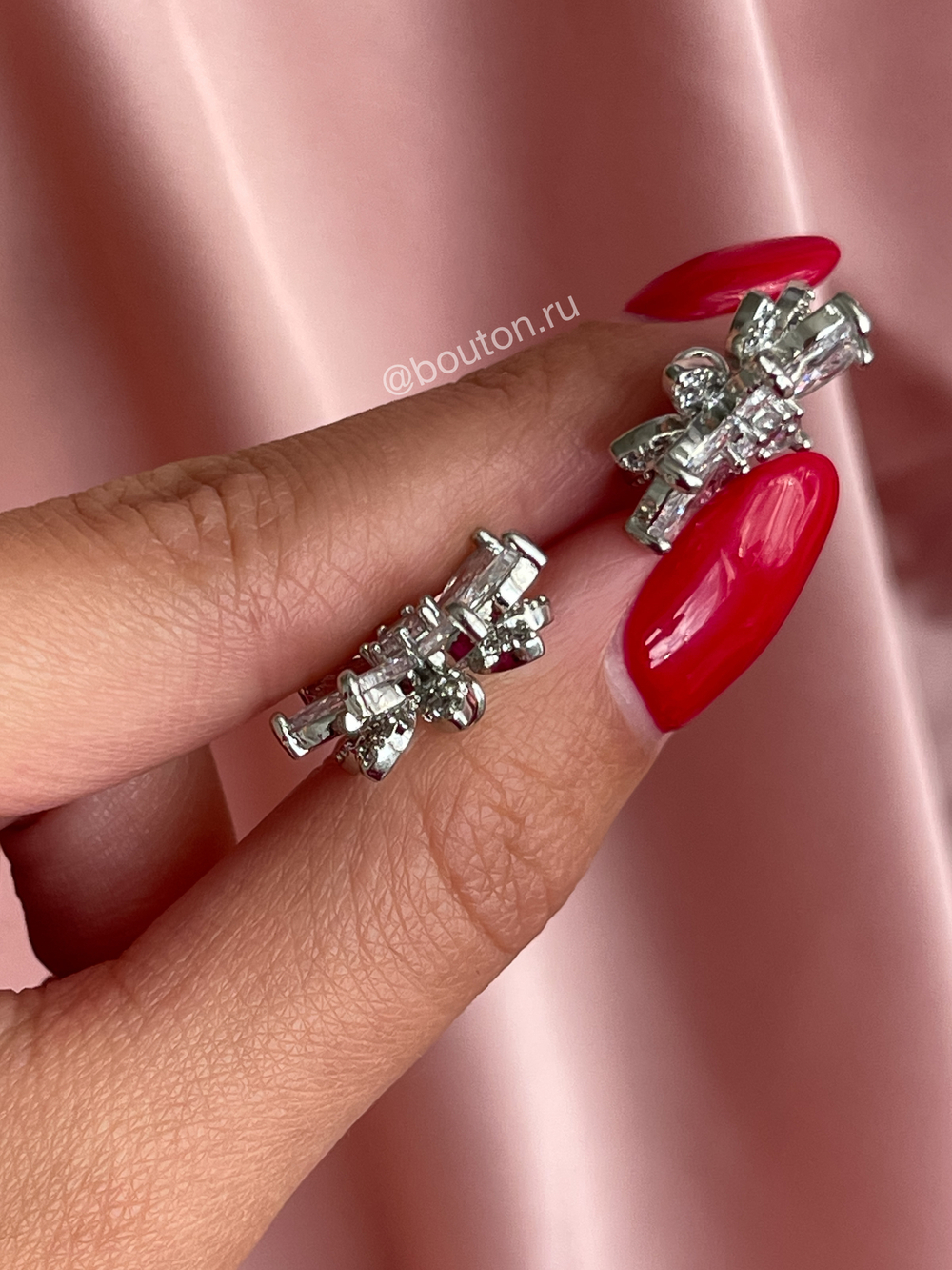 Пуговицы стразы цветочки горный хрусталь